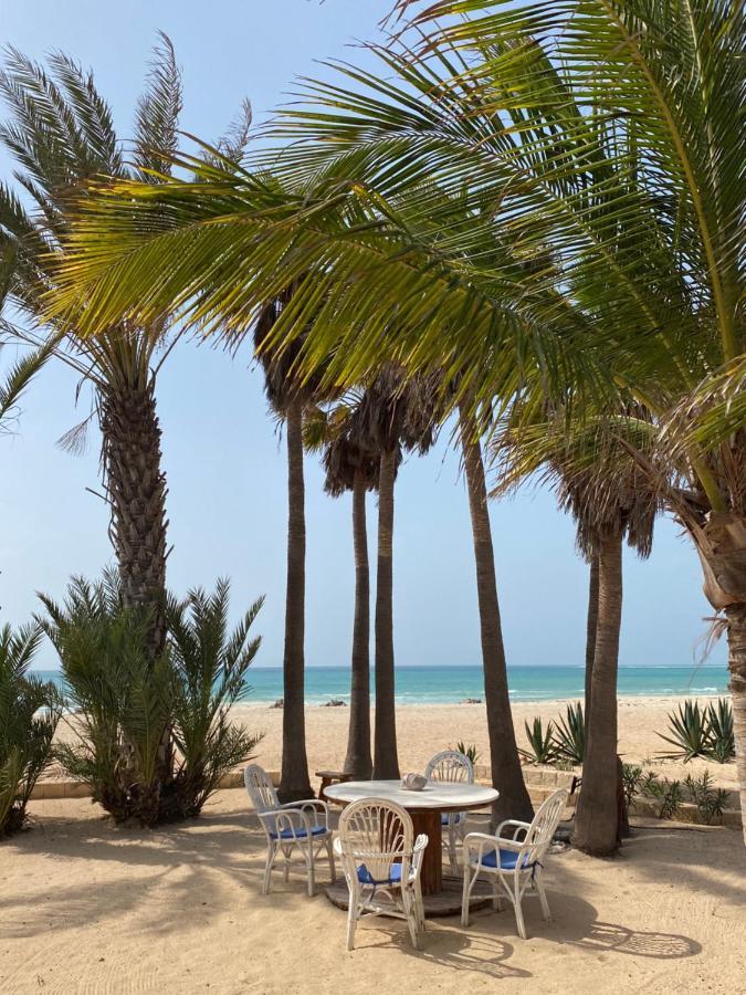 Nº 25 Alfredo Marchetti On The Beach,praia De Chaves Bv *