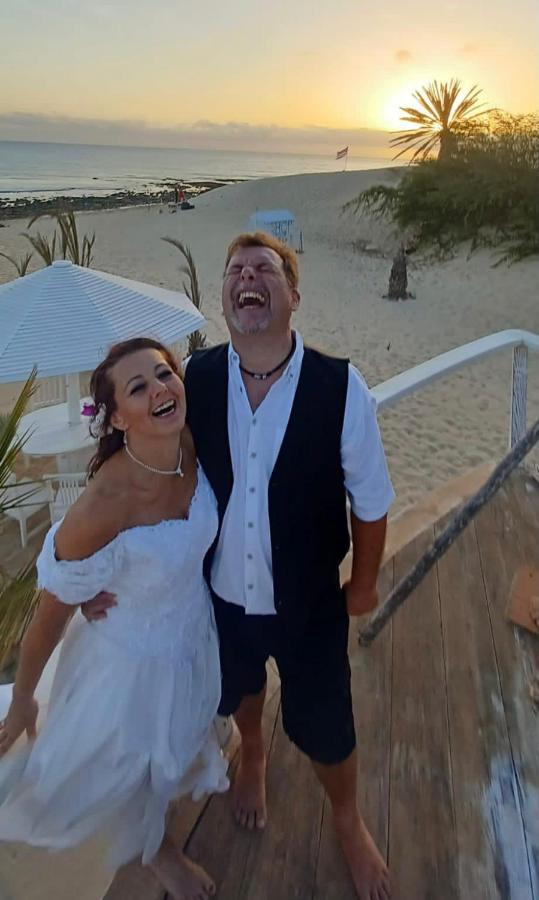 Nº 25 Alfredo Marchetti On The Beach,praia De Chaves Bv *